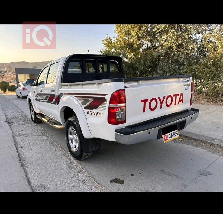 تويوتا هايلوكس